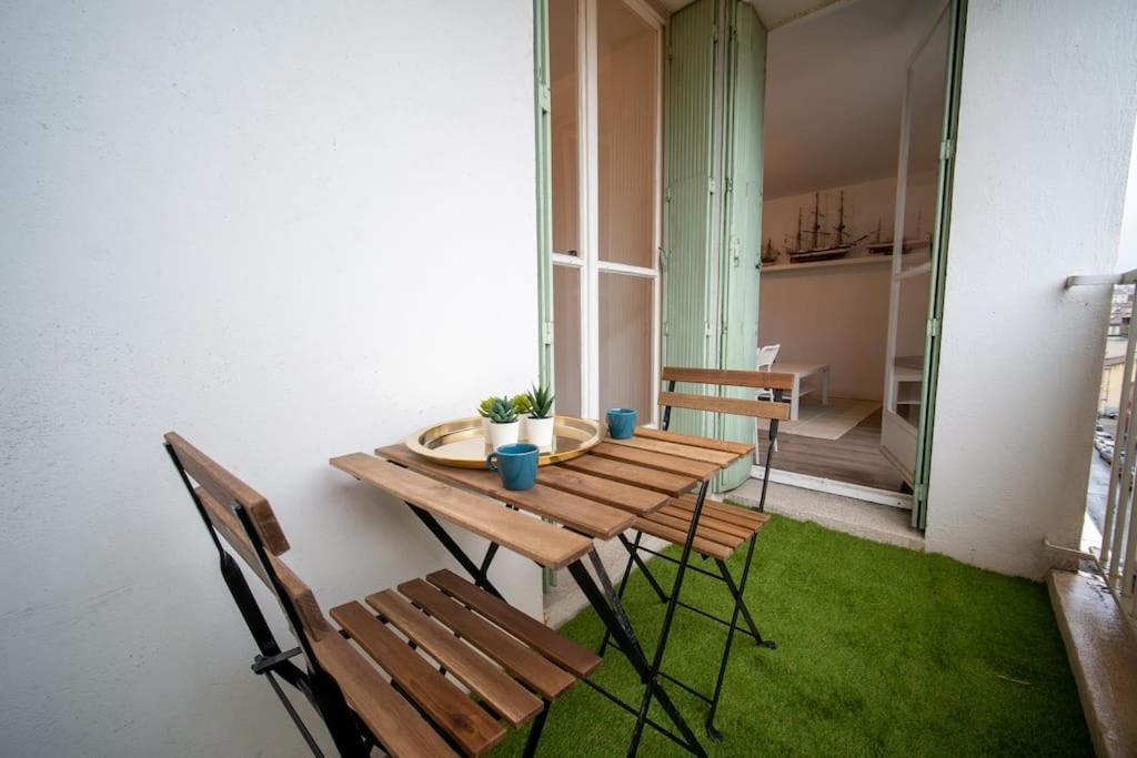 Fully Equipped Apartment Balcony Sleeps 7 Wifi Марсель Экстерьер фото