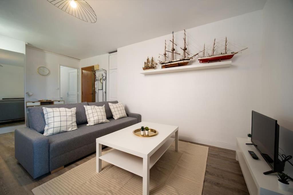 Fully Equipped Apartment Balcony Sleeps 7 Wifi Марсель Экстерьер фото